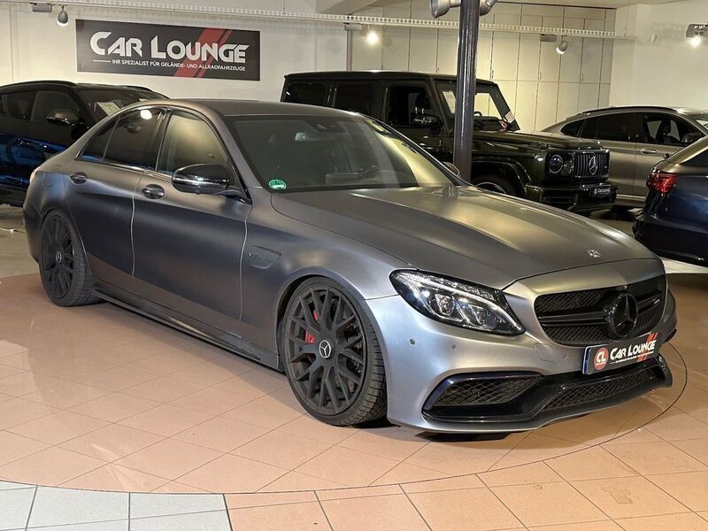 Grau Gebraucht 2017 Mercedes C63 AMG AMG Limousine | 42.999 € (Fairer Preis) - Bild 1/4