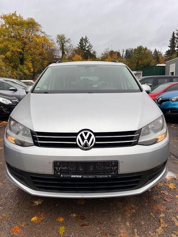 Silber Gebraucht 2012 VW Sharan Trendline Van / Kleinbus | 8.499 € (Guter Preis) - Bild 1/4