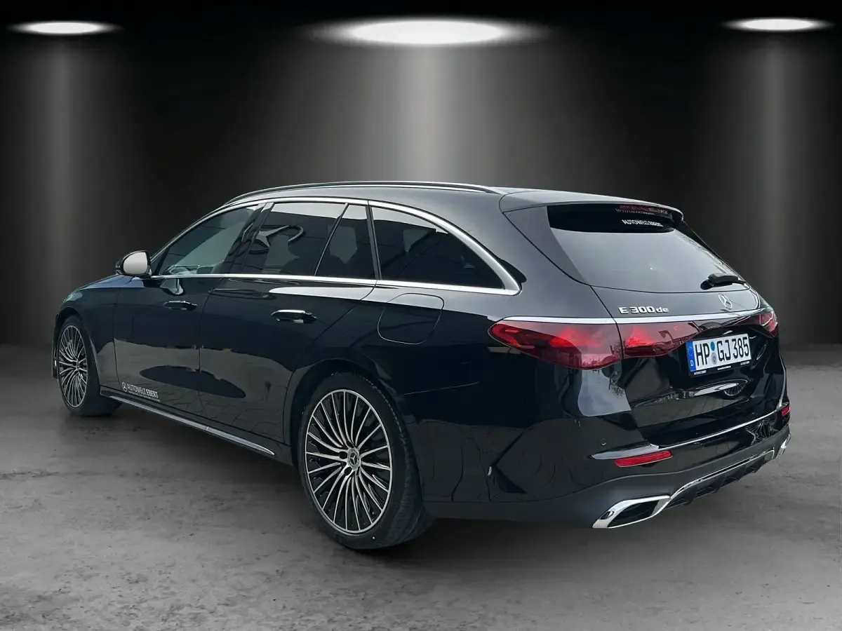Gebraucht Mercedes E300 AMG 197 PS (144 kW) 2025 Lack obsidianschwarz