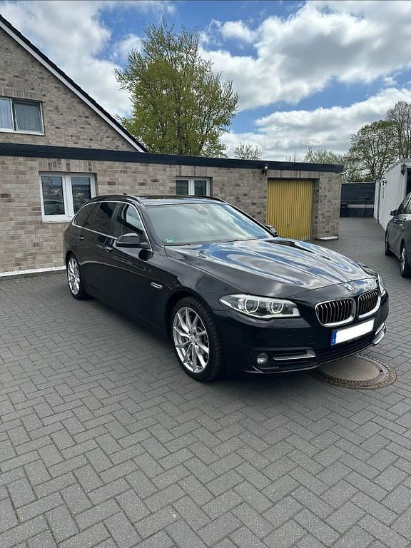 Gebraucht BMW 530 Sport Line 258 PS (189 kW) 2016 Schwarz Limousine