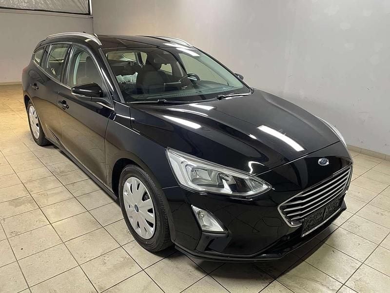 Gebraucht Ford Focus 95 PS (69 kW) 2019 Iridiumschwarz metallic Kombi