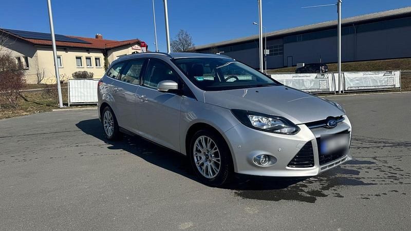 Gebraucht Ford Focus Titanium 116 PS (85 kW) 2011 Silber Kombi