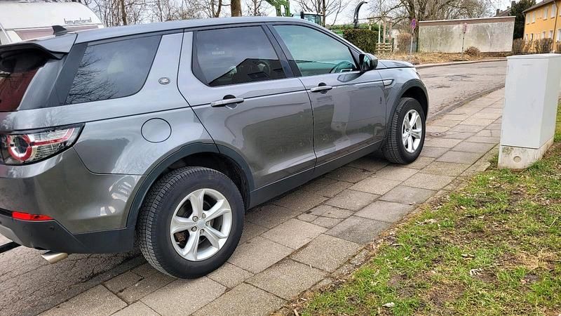 Gebraucht Land Rover Discovery Sport 150 PS (110 kW) 2016 Grau SUV
