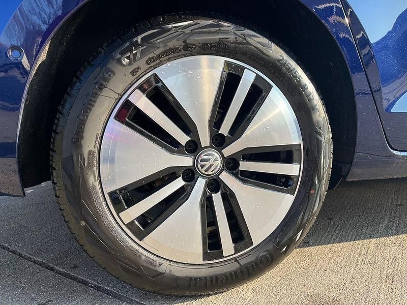 Gebraucht VW Touran Join 150 PS (110 kW) 2018 Blau Van / Kleinbus