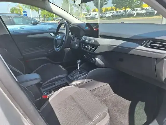 Gebraucht Ford Focus Cool & Connect 125 PS (91 kW) 2022 Polarsilber metallic (metallic) Kombi