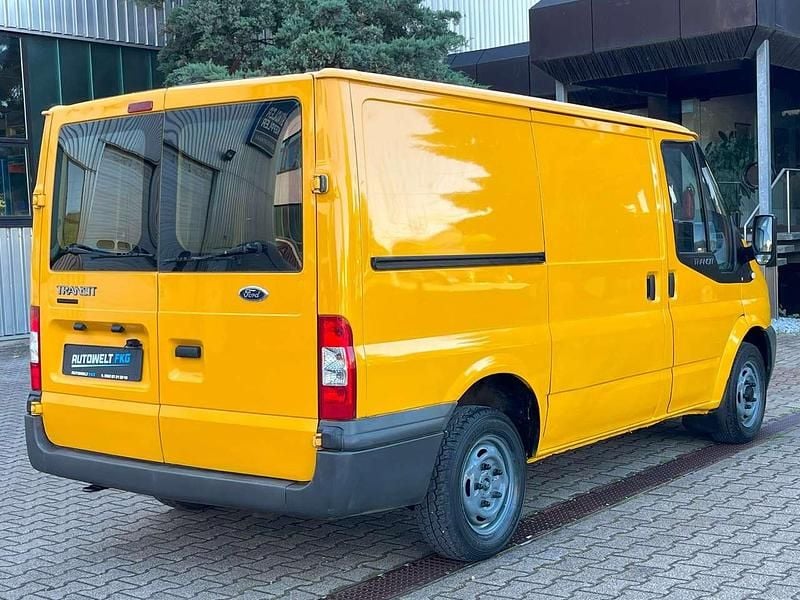 Second-hand Ford Transit 86 CP (63 kW) 2007 Galben Pickup
