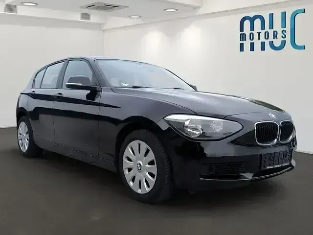 Używany Ford V8 2014 Czarny Sedan/Limuzyna