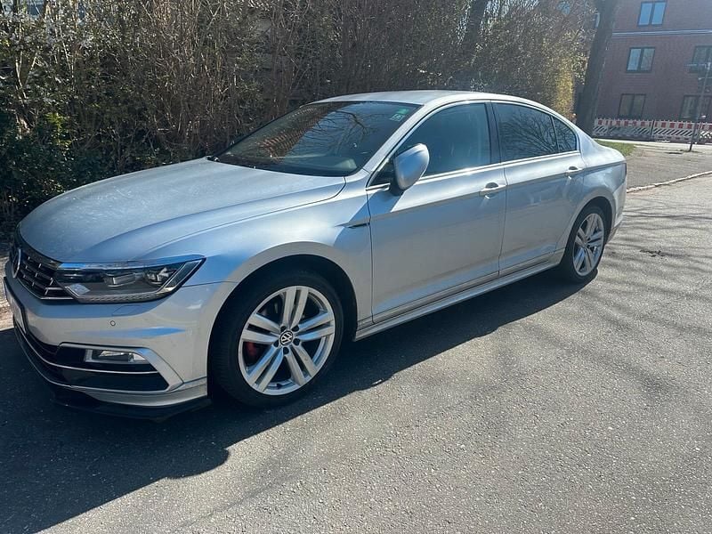 Gebraucht VW Passat R-line 120 PS (88 kW) 2019 Silber Limousine