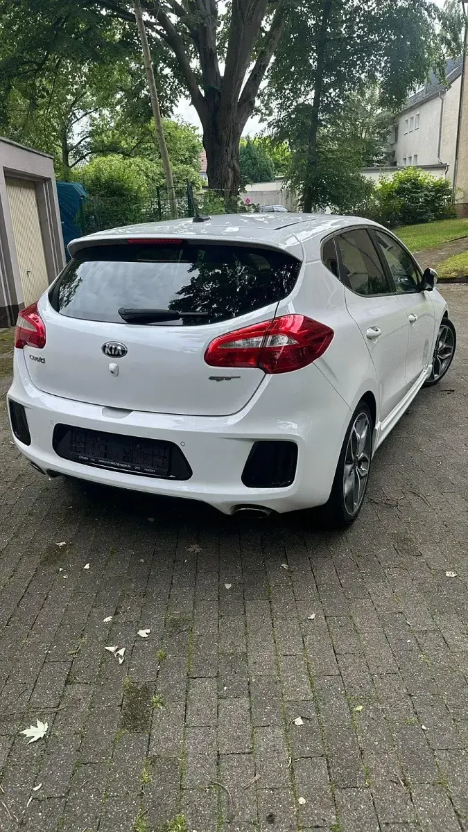 Gebraucht Kia Ceed GT GT 204 PS (150 kW) 2016 Weiß Limousine