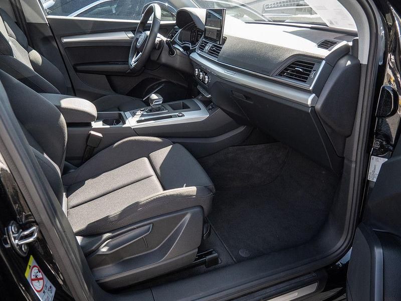 Gebraucht Audi Q5 Sport 204 PS (150 kW) 2023 Mythosschwarz metallic SUV