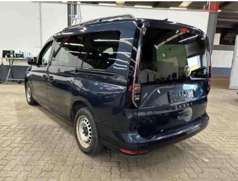 Gebraucht VW Caddy Life 122 PS (89 kW) 2020 Starlight blue metallic Van / Kleinbus