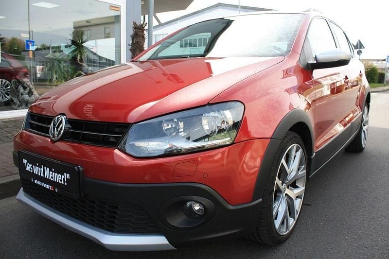 Gebraucht VW Polo Cross 90 PS (66 kW) 2015 Sunsetred Kleinwagen