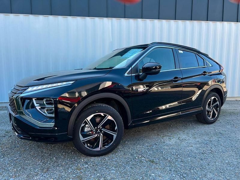 Neu Mitsubishi Eclipse Cross Select 98 PS (72 kW) 2025 Rot SUV