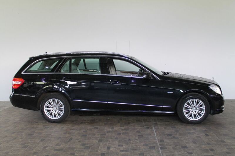Obsidianschwarz Gebraucht 2010 Mercedes E200 Kombi | 6.990 € (Superpreis) - Bild 1/4