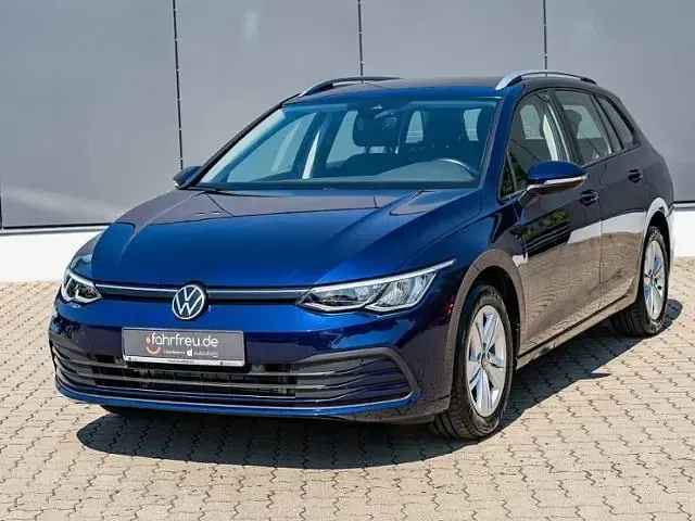 Gebraucht VW Golf VIII Life 110 PS (80 kW) 2022 Blau Kombi