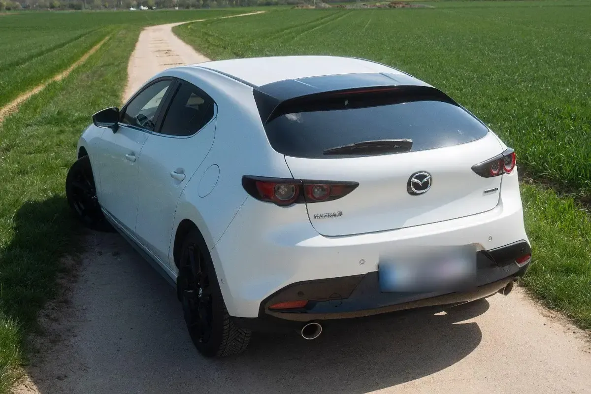 Second-hand Mazda 3 Selection 179 CP (131 kW) 2020 Alb Berlinǎ
