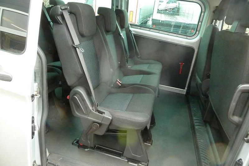 Gebraucht Ford Transit Trend 125 PS (91 kW) 2014 Silber Kombi