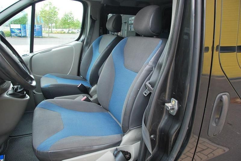 Gebraucht Renault Trafic 114 PS (83 kW) 2013 Schwarz Van / Kleinbus