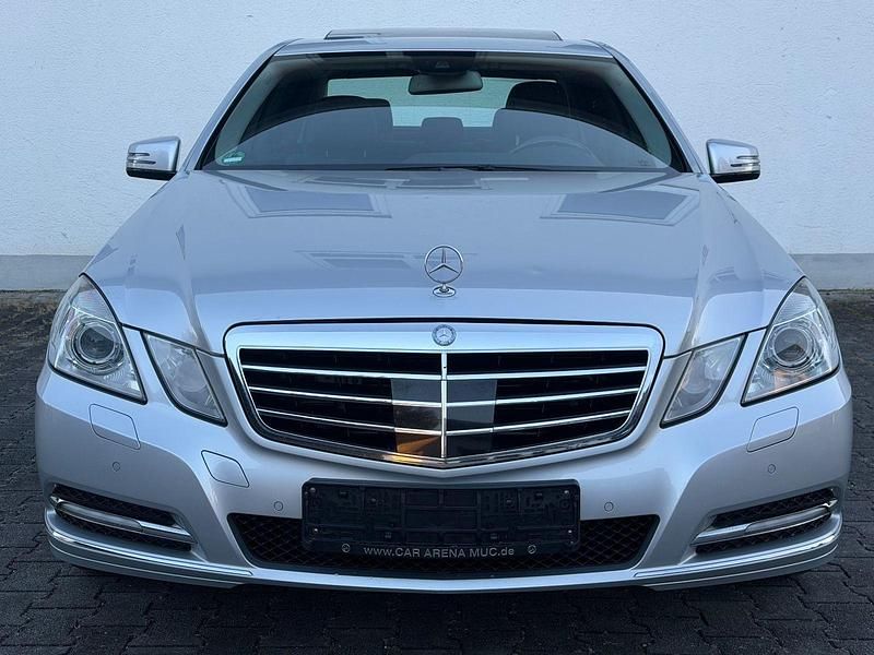 Gebraucht Mercedes E350 Elegance 265 PS (194 kW) 2012 Silber Limousine