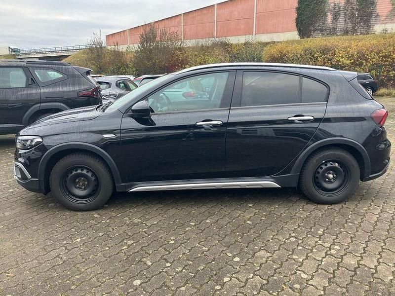 Gebraucht Fiat Tipo Cross 101 PS (74 kW) 2021 Cinema schwarz (5cd) Limousine