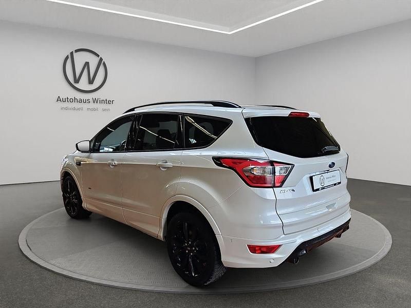Gebraucht Ford Kuga ST-Line 175 PS (128 kW) 2018 Weiß SUV
