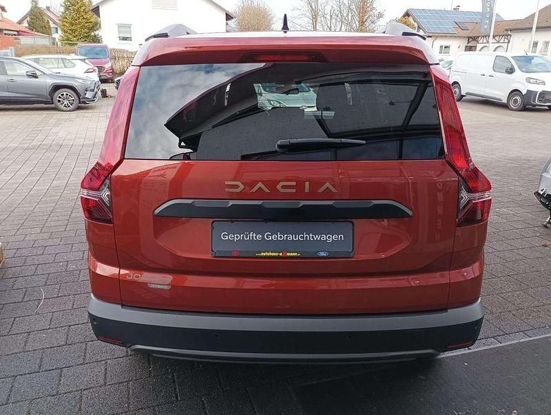 Gebraucht Dacia Jogger Extreme 141 PS (103 kW) 2023 Terrakottabraun Van / Kleinbus