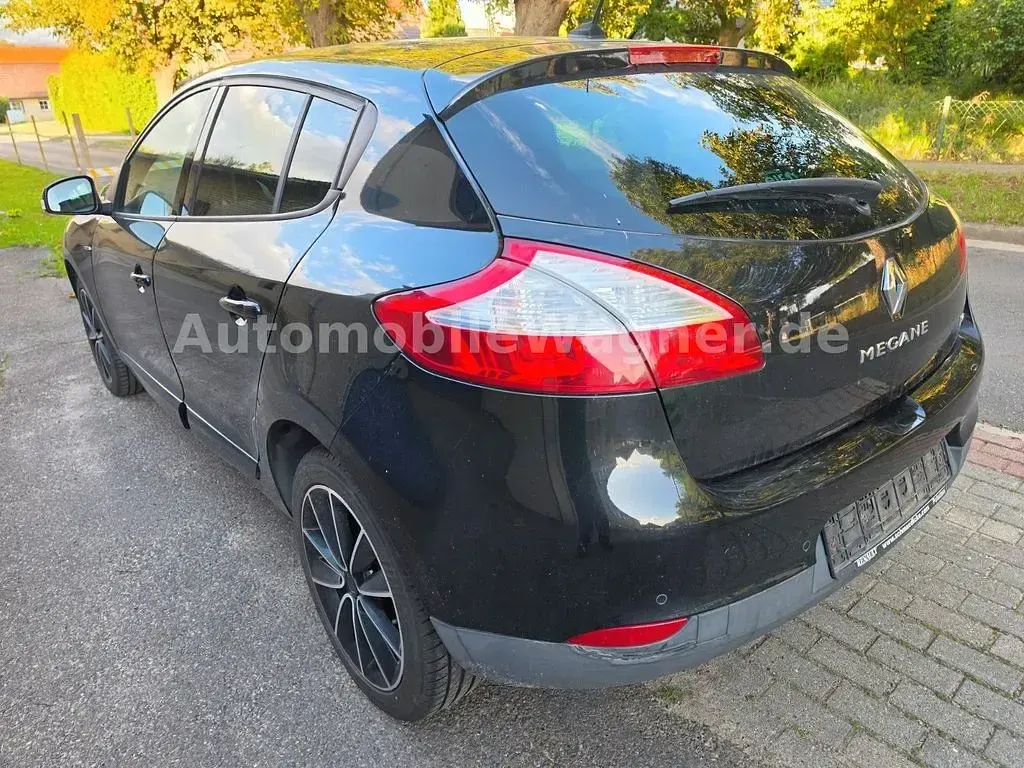 Gebraucht Renault Mégane III Bose Edition 131 PS (96 kW) 2013 Schwarz Limousine