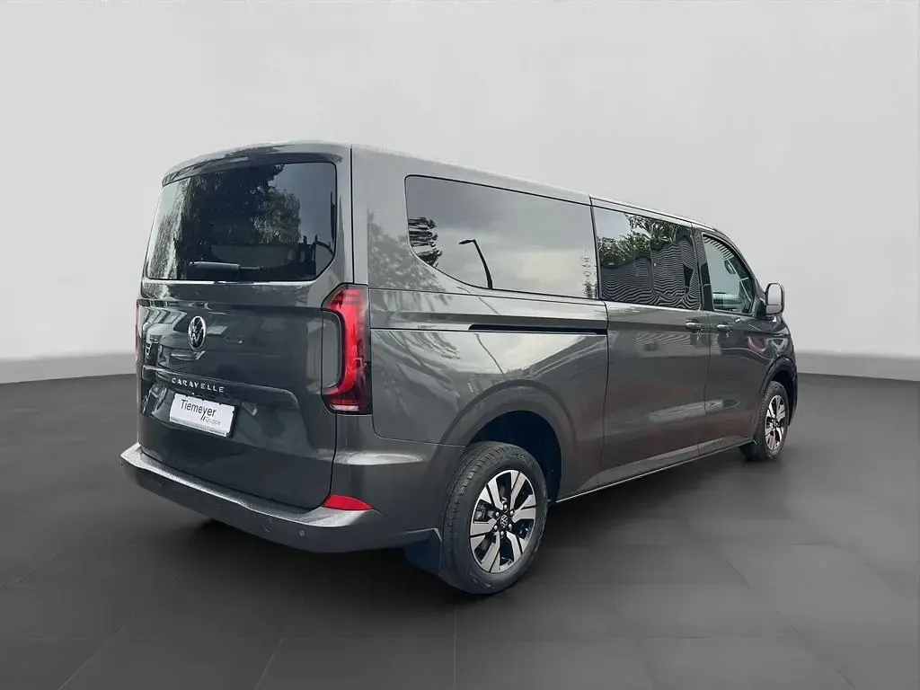 Neu VW Caravelle Style 170 PS (125 kW) 2026 Grau Van