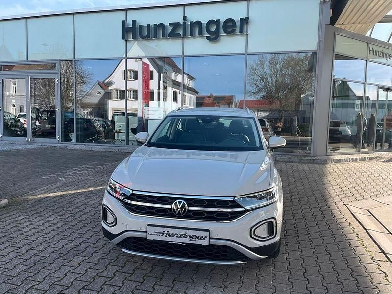 Grau Gebraucht 2022 VW T-Roc Style SUV | 25.980 € (Etwas zu teuer) - Bild 1/4