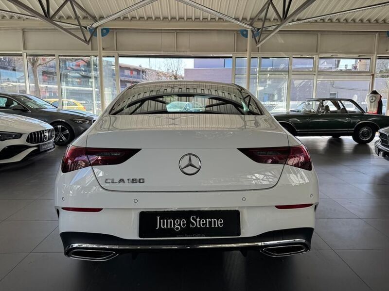 Gebraucht Mercedes CLA180 AMG 136 PS (100 kW) 2024 Unilack polarweiss Limousine
