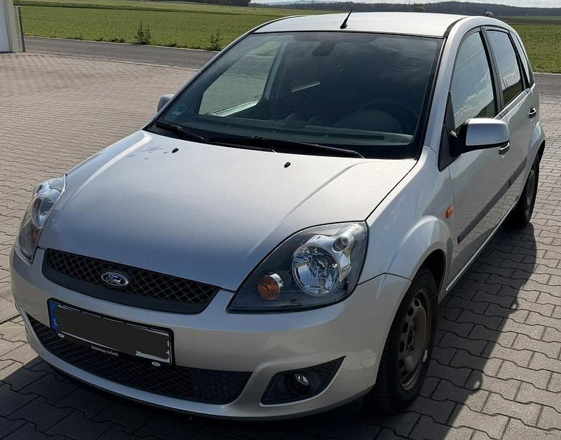 Gebraucht Ford Fiesta 80 PS (58 kW) 2007 Kleinwagen