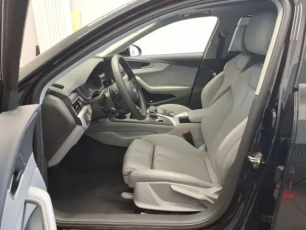 Gebraucht Audi A4 Advanced Plus 286 PS (210 kW) 2023 Brillantschwarz Kombi