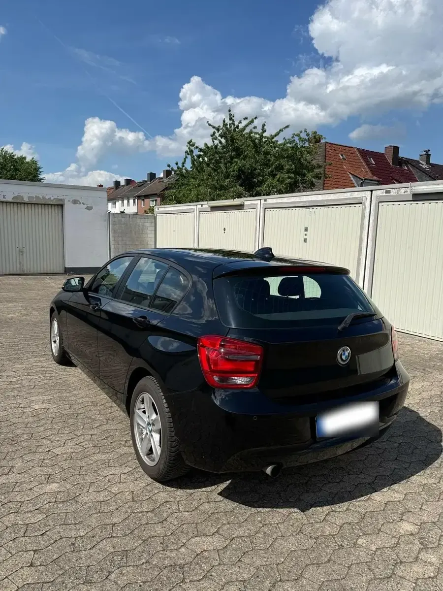 Gebraucht BMW 114 102 PS (75 kW) 2012 Schwarz Kleinwagen