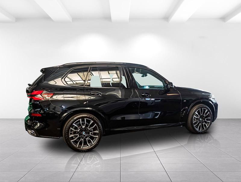 Gebraucht BMW X5 Comfort Edition 489 PS (359 kW) 2025 Black sapphire metallic (schwarz) SUV