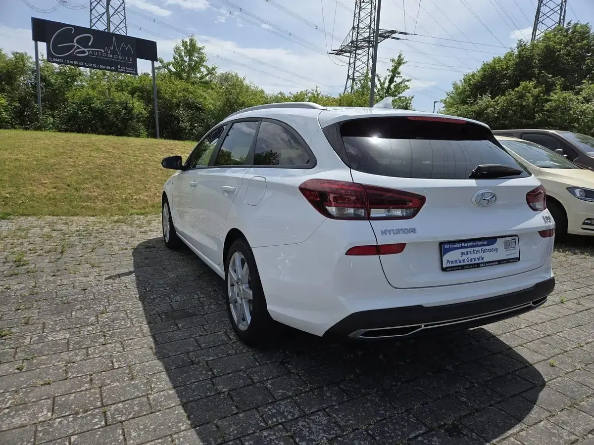 Gebraucht Hyundai i30 Advantage 160 PS (117 kW) 2024 Weiß Limousine