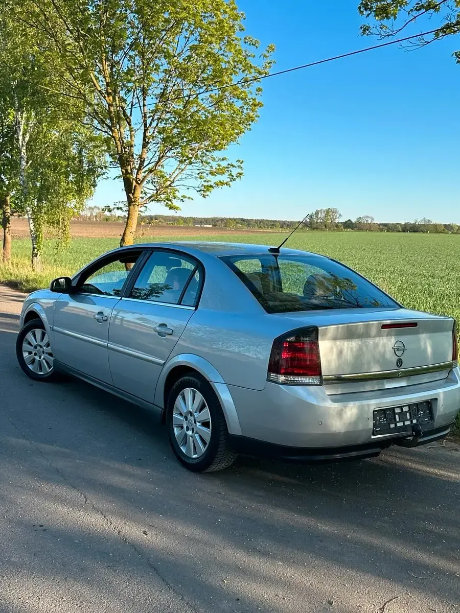 Gebraucht Opel Vectra 147 PS (108 kW) 2003 Silber Limousine