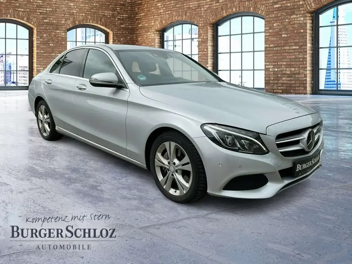 Gebraucht Mercedes C250 211 PS (155 kW) 2017 Iridiumsilber metallic Limousine