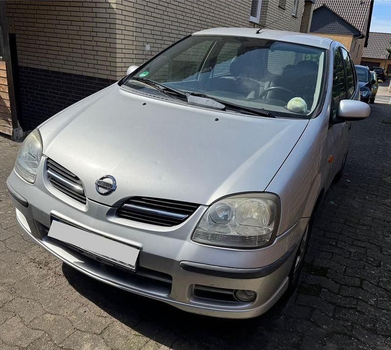Silber Gebraucht 2006 Nissan Almera Tino Acenta Van / Kleinbus | 1.000 € (Superpreis) - Bild 1/4