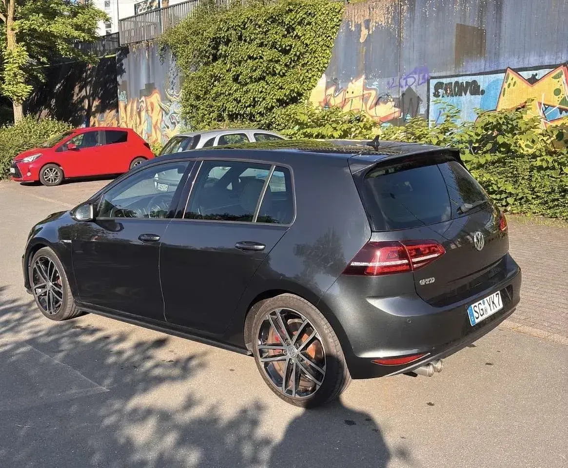 Gebraucht VW Golf VII GTD 184 PS (135 kW) 2015 Grau Limousine