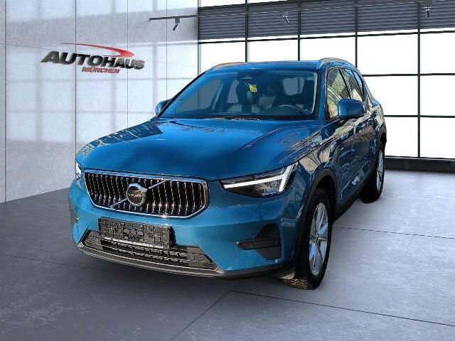 Gebraucht Volvo XC40 Core 197 PS (144 kW) 2023 Fjord blue / (metallic) SUV