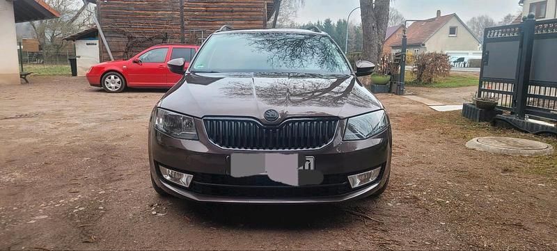 Gebraucht Skoda Octavia 194 PS (142 kW) 2016 Braun Kleinwagen