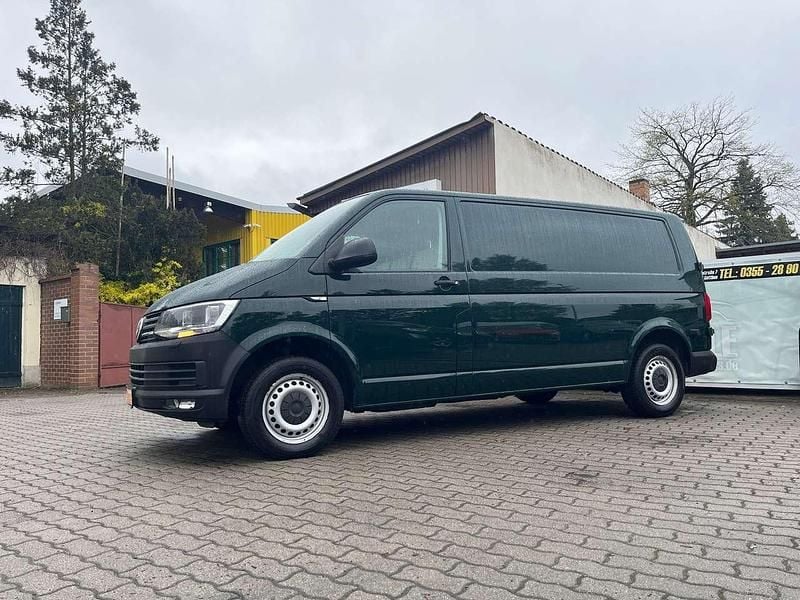 Usata VW Transporter 150 CV (110 kW) 2017 Verde Furgone
