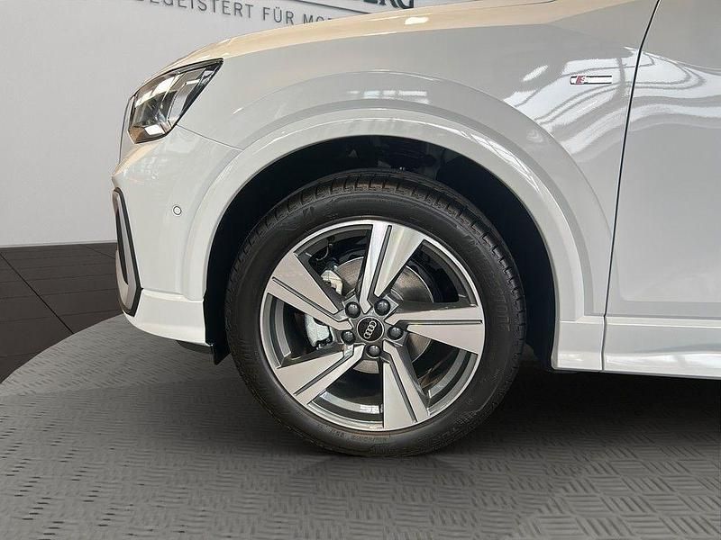 Gebraucht Audi Q2 S-Line 150 PS (110 kW) 2025 Weiß SUV