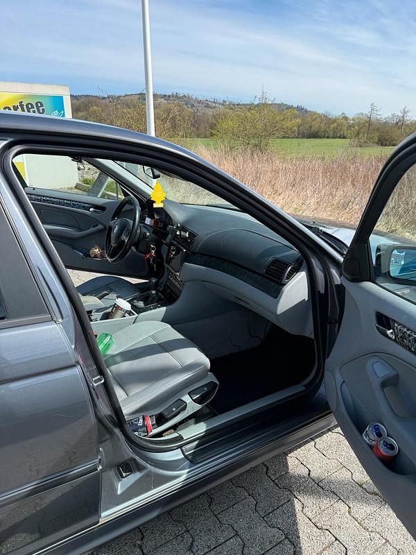 Gebraucht BMW 318 143 PS (105 kW) 2002 Grau Limousine