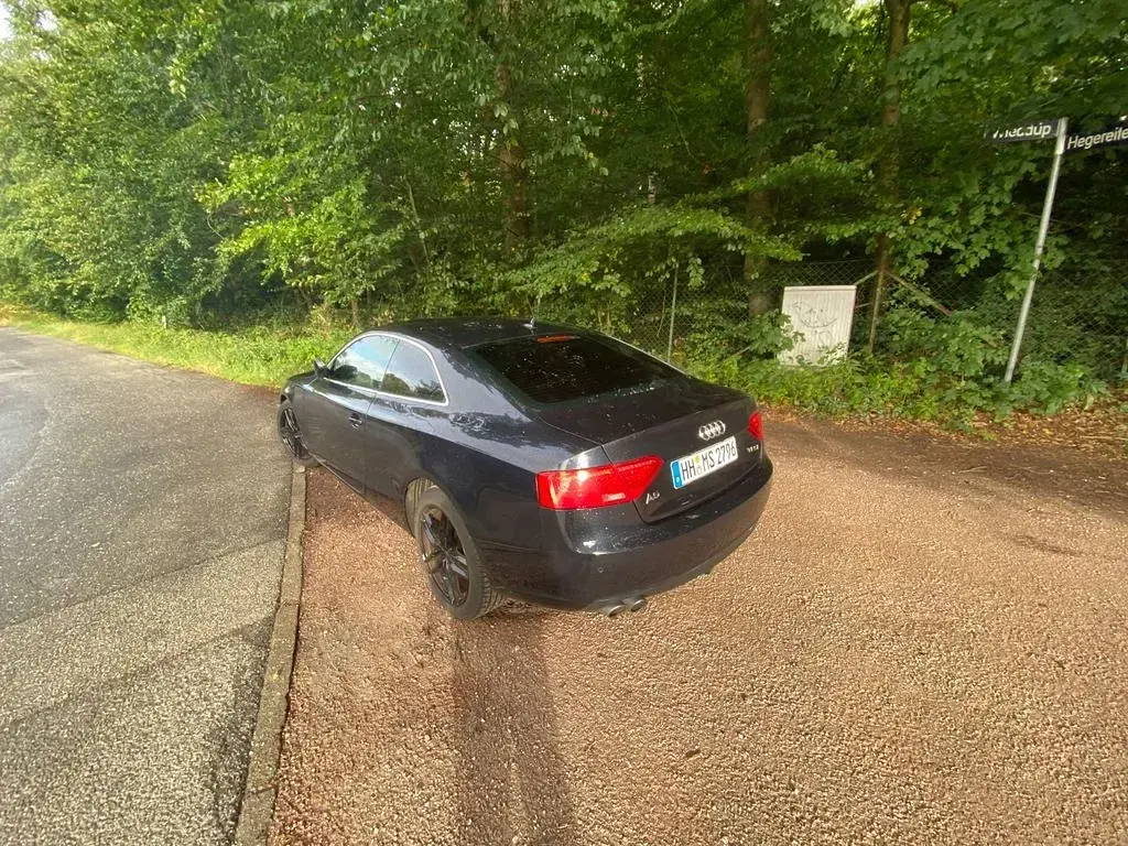 Gebraucht Audi A5 Design 177 PS (130 kW) 2015 Blau Coupé