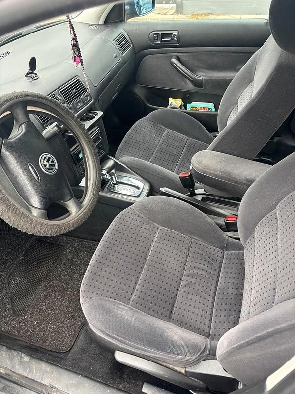 Gebraucht VW Golf IV 102 PS (75 kW) 1999 Blau Limousine