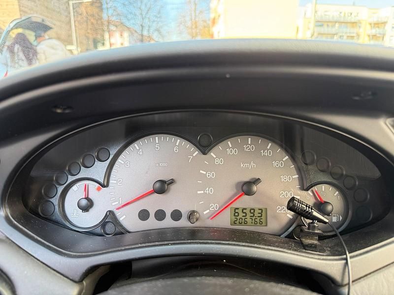 Gebraucht Ford Focus 116 PS (85 kW) 2003 Grau Kombi