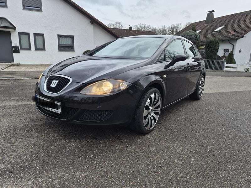 Usata Seat Leon 102 CV (75 kW) 2007 Nero Utilitaria