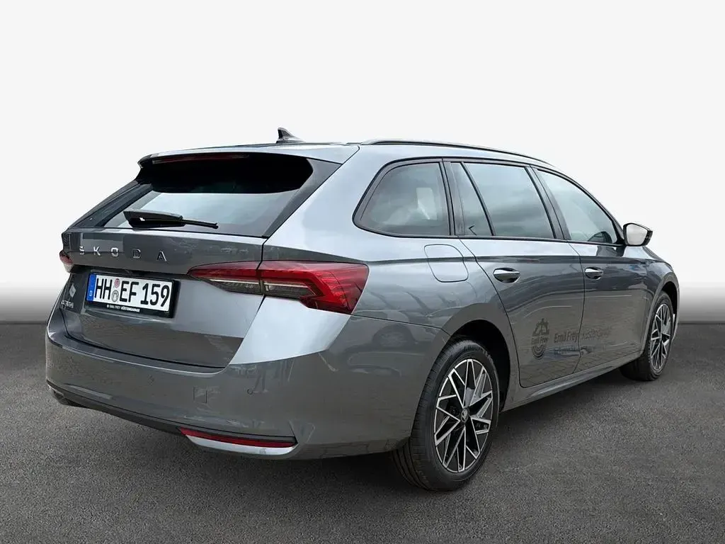Gebraucht Skoda Octavia 150 PS (110 kW) 2026 Grau Kombi
