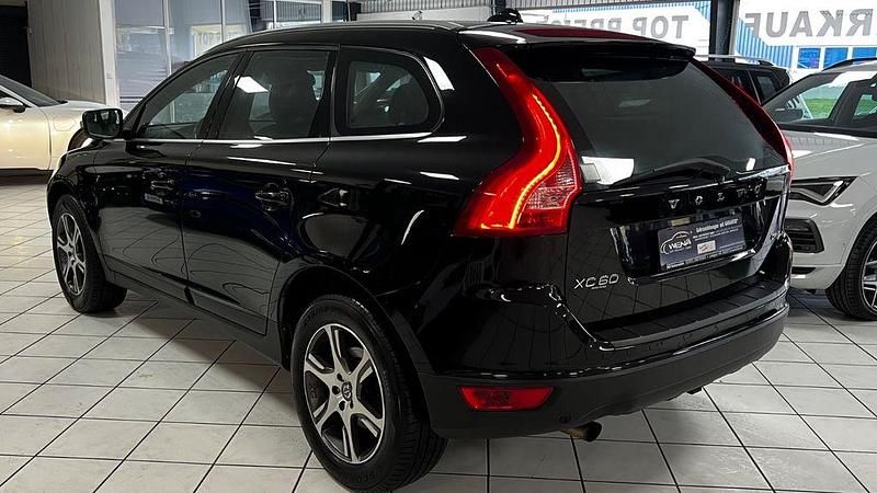 Gebraucht Volvo XC60 Summum 163 PS (119 kW) 2012 Schwarz SUV